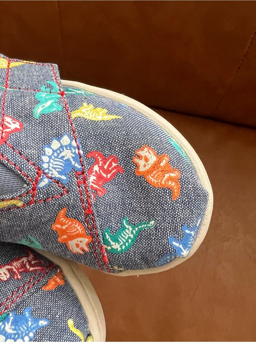 TOMS Unisex Tiny Alpargata toddler slip on shoes dinosaur Sz 6 glow in dark NWT - Picture 3 of 7